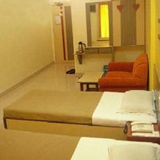 Woodland Regency Hotel Silvassa Luaran gambar
